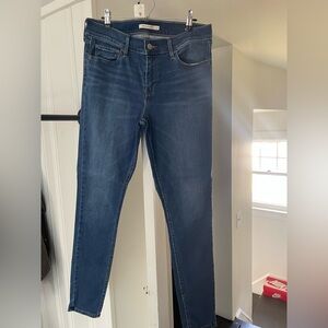 Levi’s 710 Super Skinny Jeans in dark wash